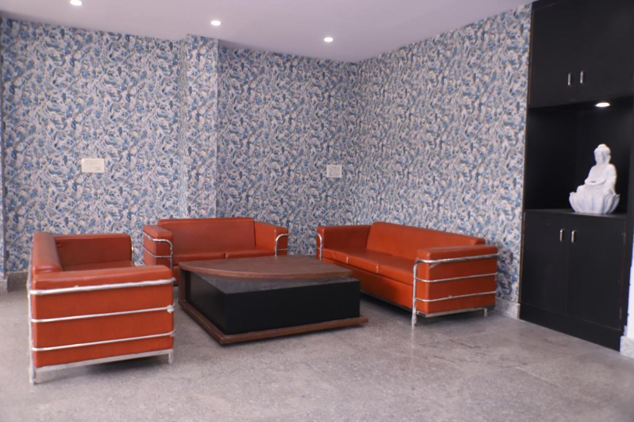Lyf Corporate Suites - Noida Sector 19 Exterior photo