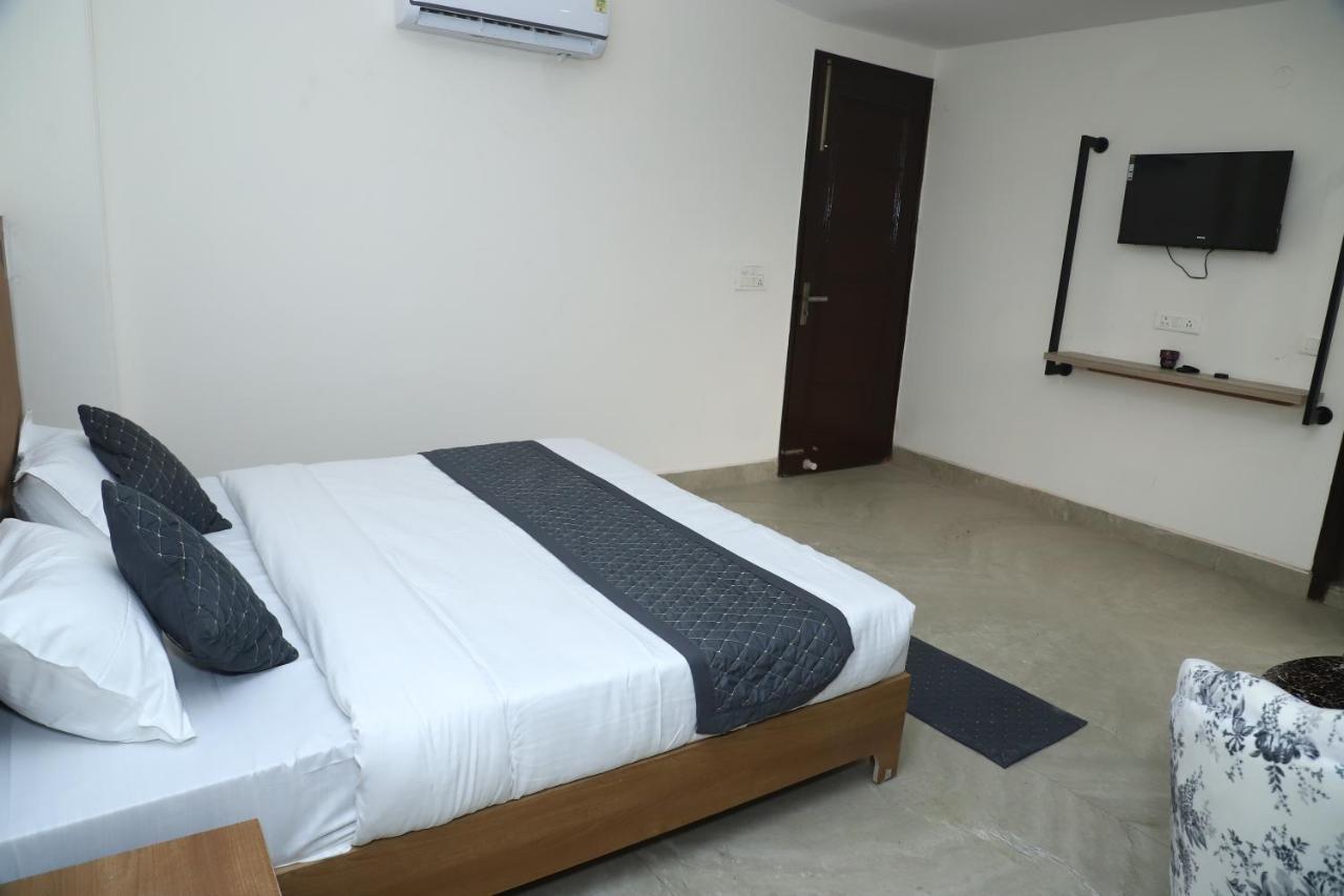 Lyf Corporate Suites - Noida Sector 19 Exterior photo